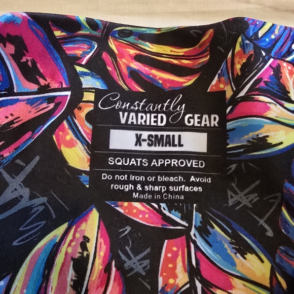 CVG colorful leaf print shorts - Picture 6 of 6